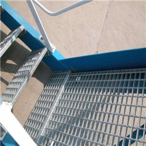 樓梯鋼板