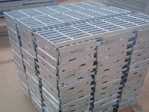 金屬踏步板 金屬踏步板