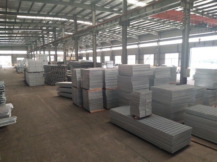 熱鍍鋅防滑鋼格柵踏步板 熱鍍鋅防滑鋼格柵踏步板