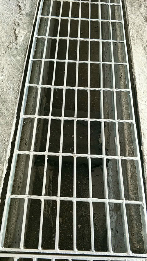 熱鍍鋅溝蓋板規(guī)格 熱鍍鋅溝蓋板規(guī)格