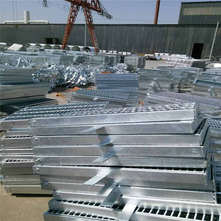 熱浸鋅鋼格柵踏步