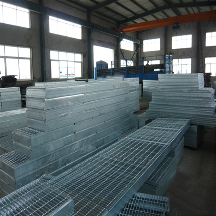 樓梯踏步板鍍鋅格柵板 樓梯踏步板鍍鋅格柵板