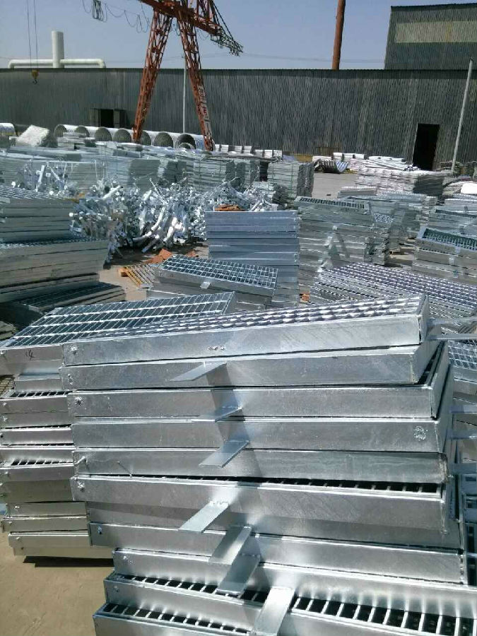 熱鍍鋅鋼格柵尺寸規(guī)格 熱鍍鋅鋼格柵尺寸規(guī)格