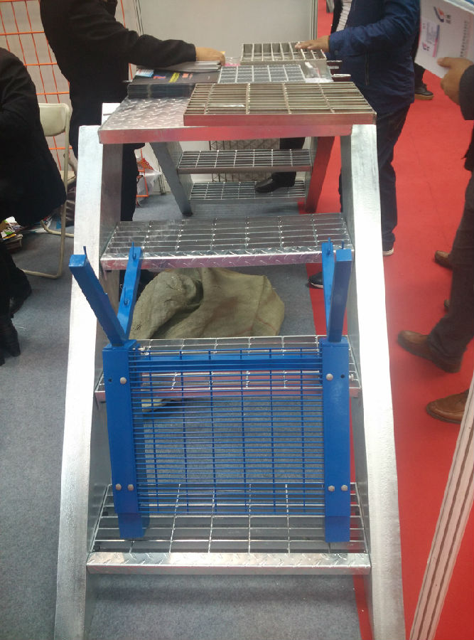 G255鋼格柵踏步 G255鋼格柵踏步