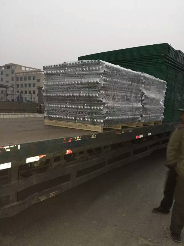 熱鍍鋅復(fù)合鋼蓋板格柵