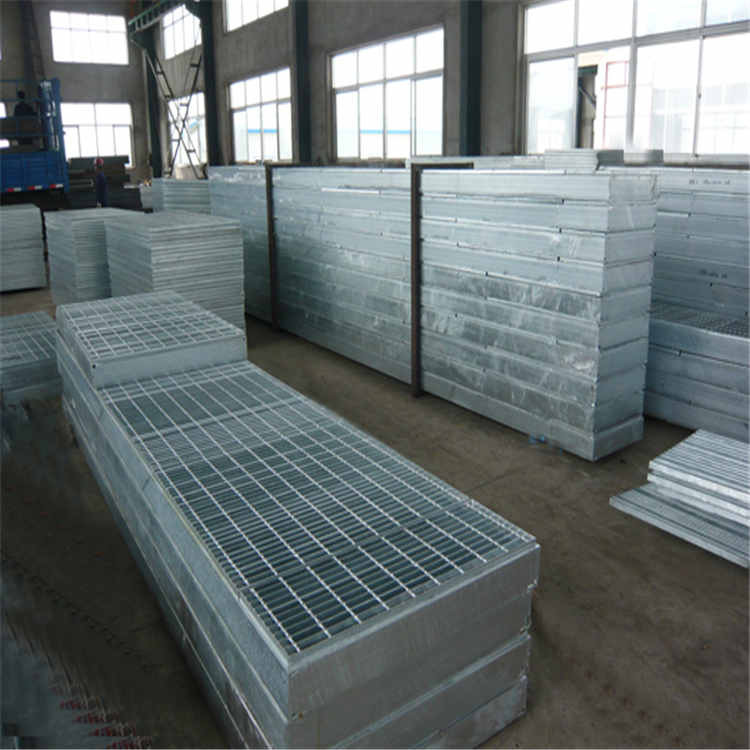 熱鍍鋅復(fù)合格柵板制作 熱鍍鋅復(fù)合格柵板制作